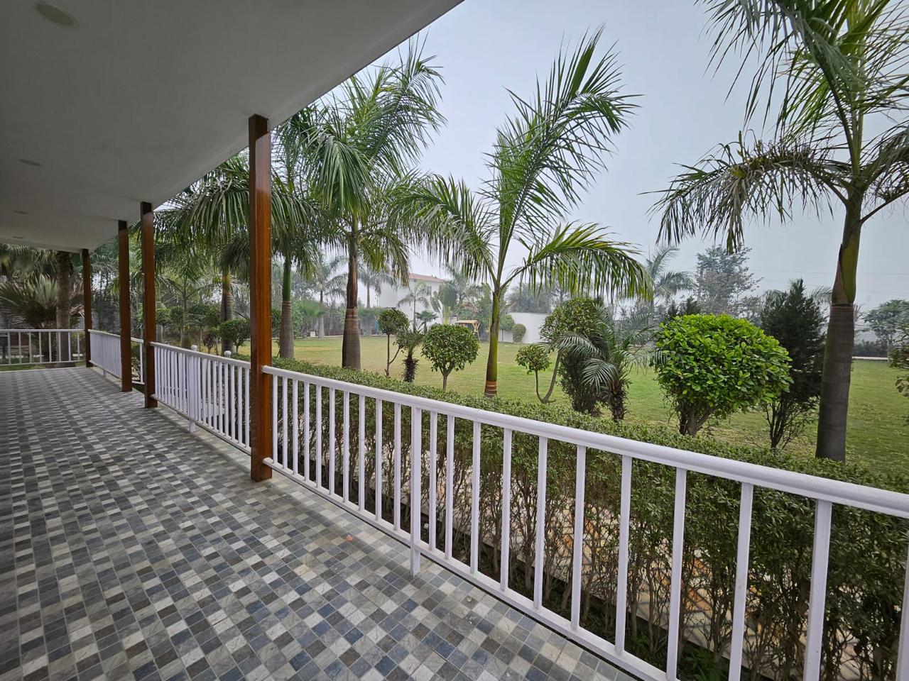 Manasvi Farms — luxury farmhouse